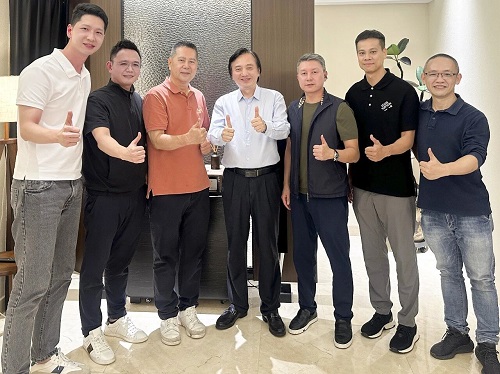 深圳潮青商会林泽练带队走进深圳龙珠通讯市场考察交流,探讨循环经济产业实干创新之道