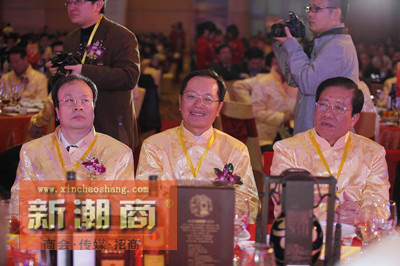 名誉会长卢少杰赵利生出席大会（3）