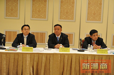 泰国华人青年商会会长李桂雄、加拿大魁省潮州会馆徐展雄出席会议